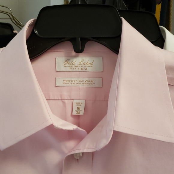 Dillards Gold Label Other - Like new Dress Shirt, Size 16, fitted, 35 sleeves